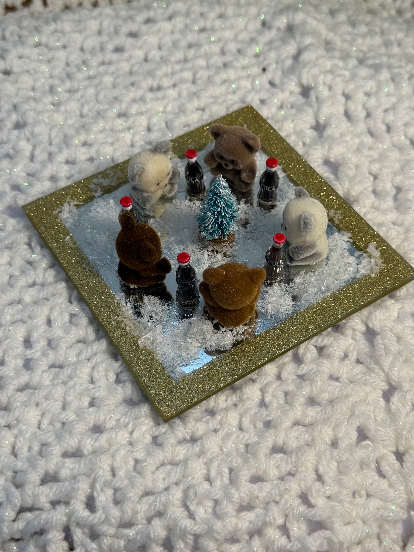 Bear Friends Christmas Tabletop Art – Mini Tree & Cola Scene