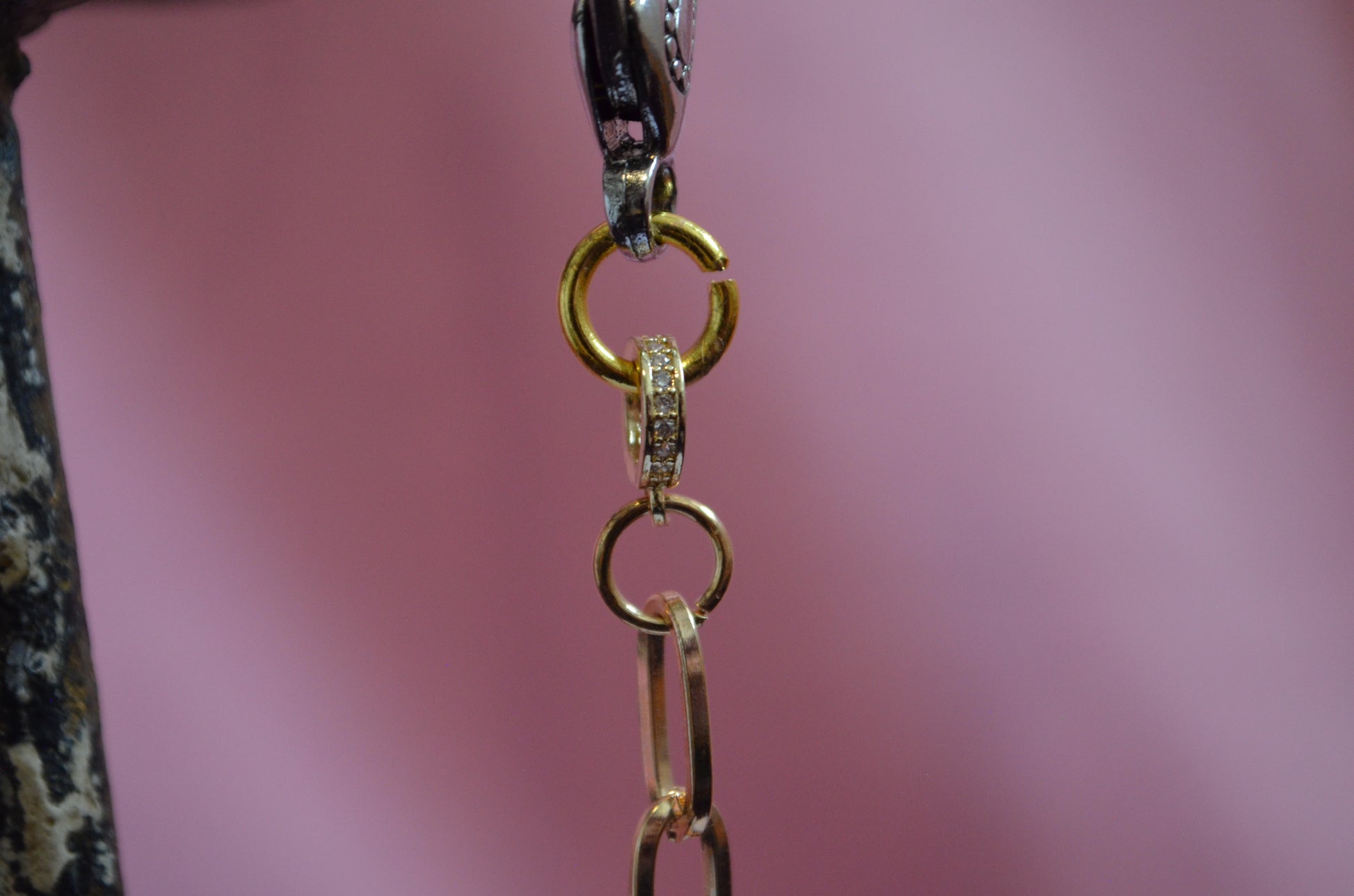 Silver Paisley Clasp 16" Gold-Colored Chain